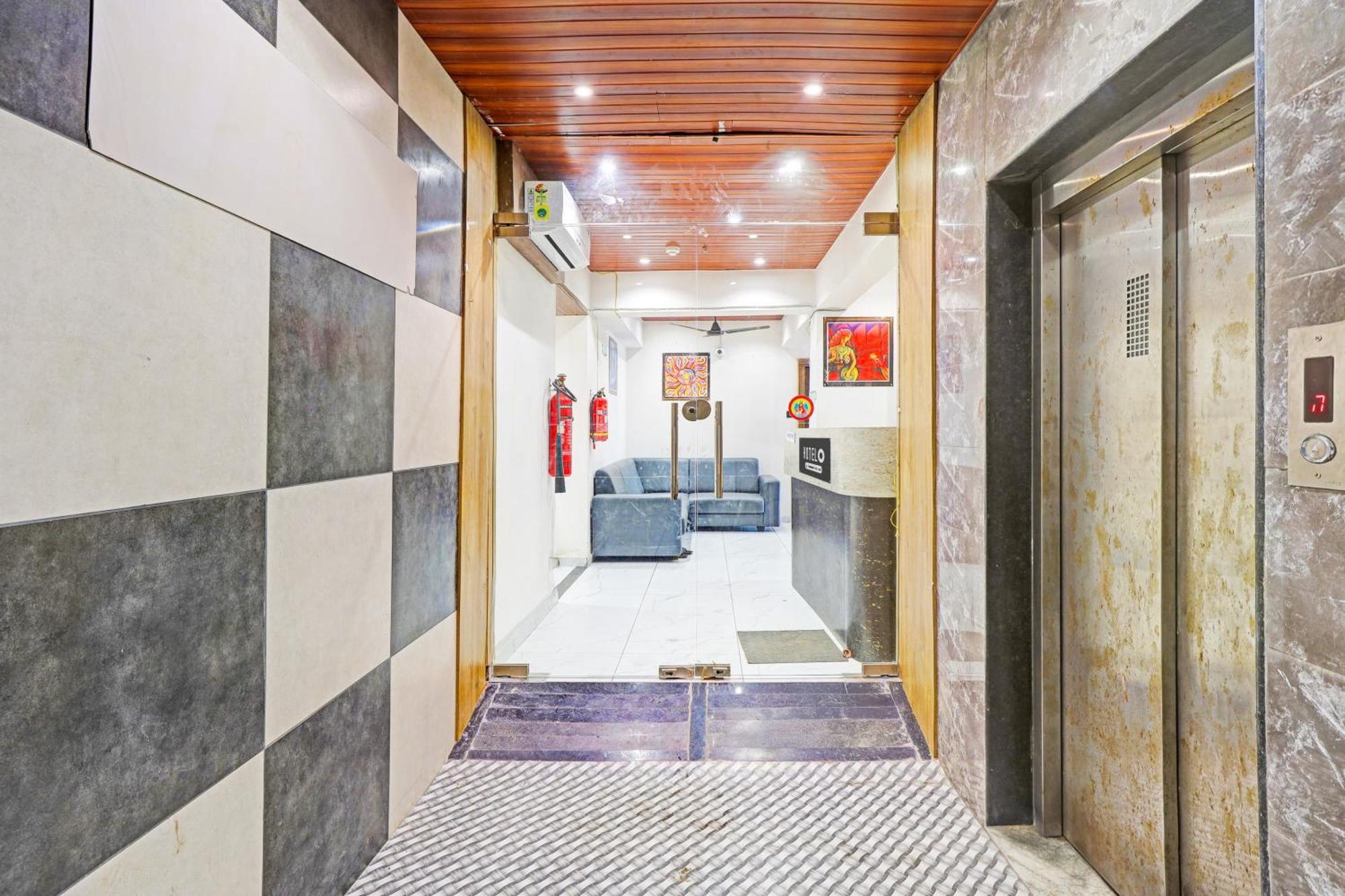 Super Hotel O Althan Formerly Hotel Niraant Surat Exterior photo