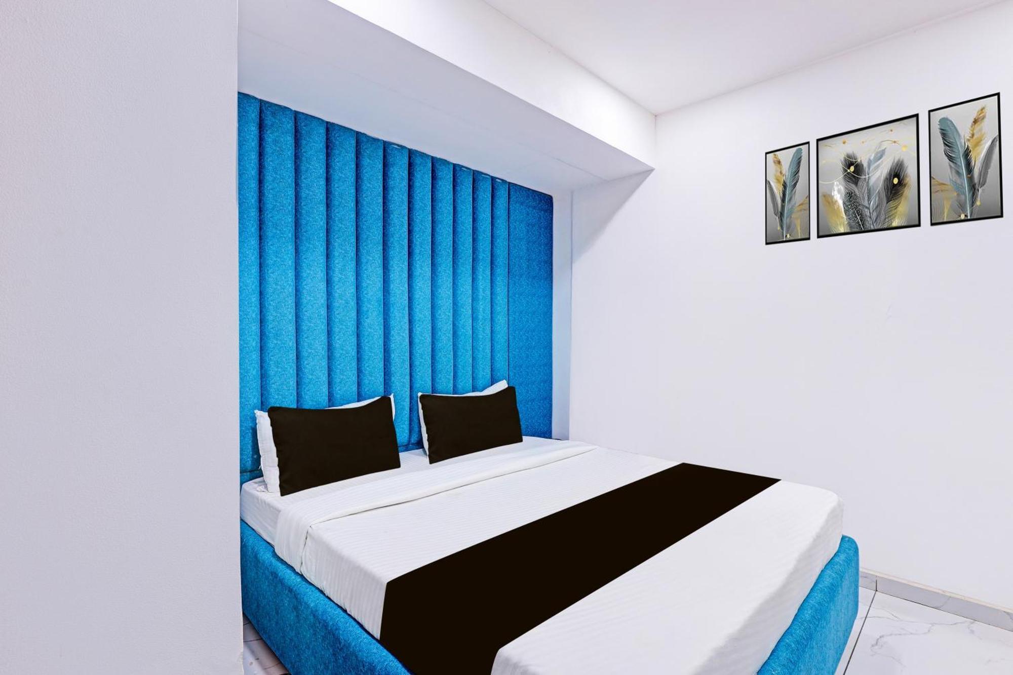 Super Hotel O Althan Formerly Hotel Niraant Surat Exterior photo