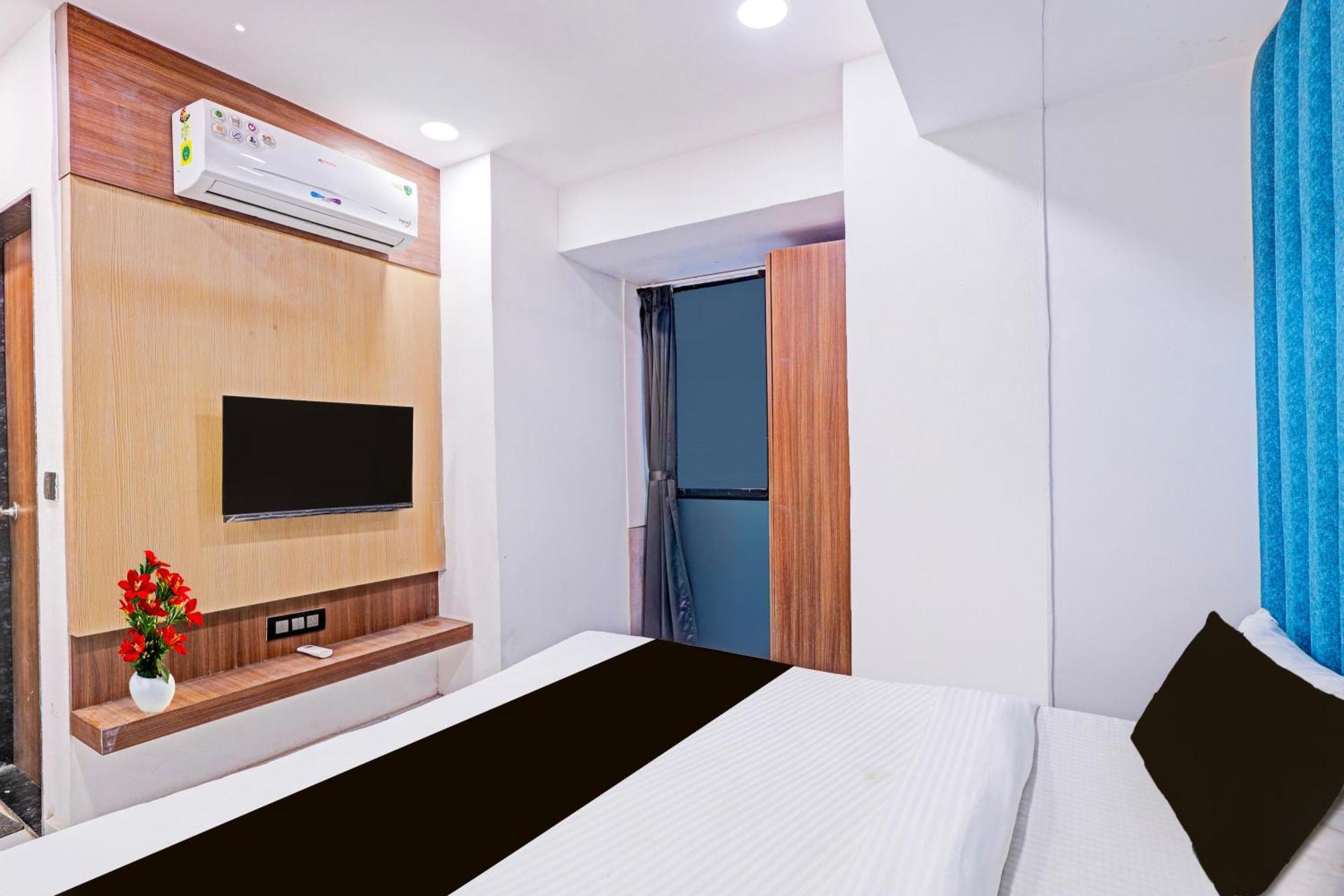 Super Hotel O Althan Formerly Hotel Niraant Surat Exterior photo