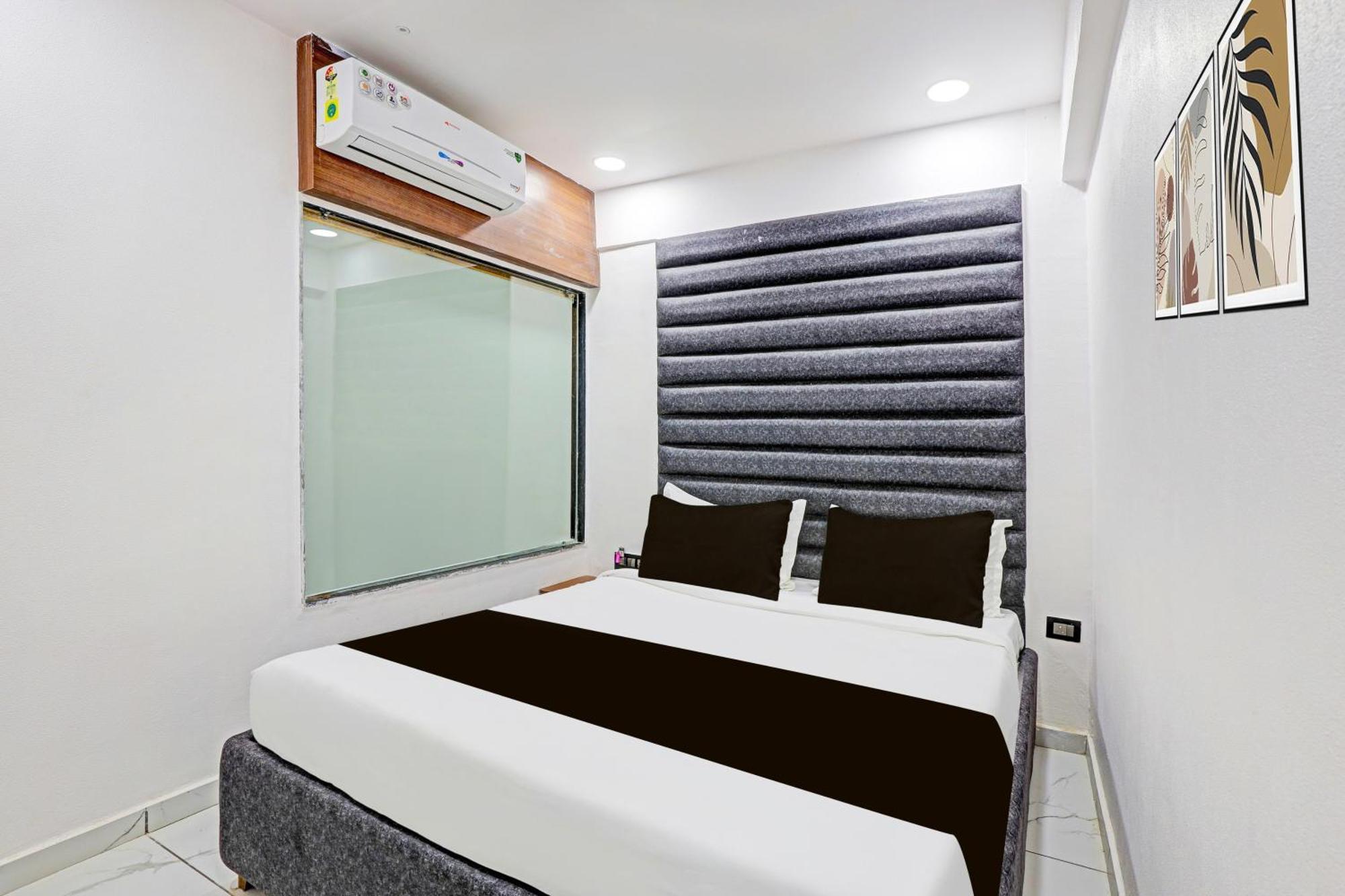 Super Hotel O Althan Formerly Hotel Niraant Surat Exterior photo